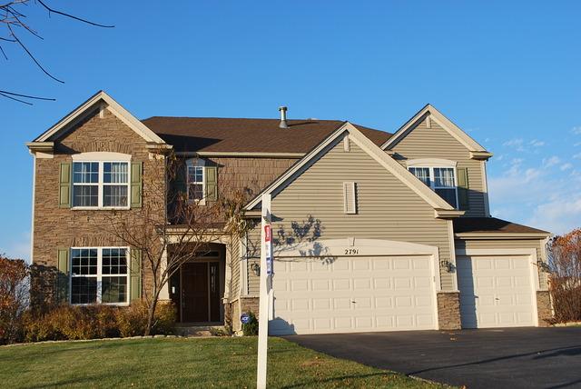 2791 Leonard Ln., North Aurora, IL 60542