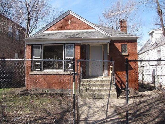 7814 S Yates Blvd., Chicago, IL 60649