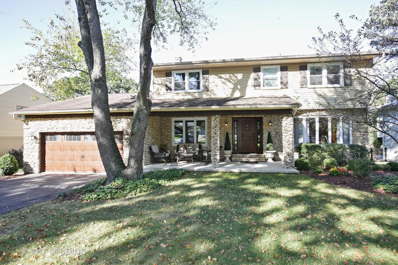 11 Summit St., East Dundee, IL 60118