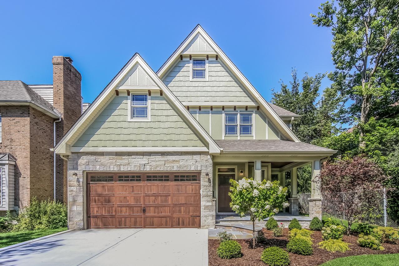 1107 Oxford St., Downers Grove, IL 60516