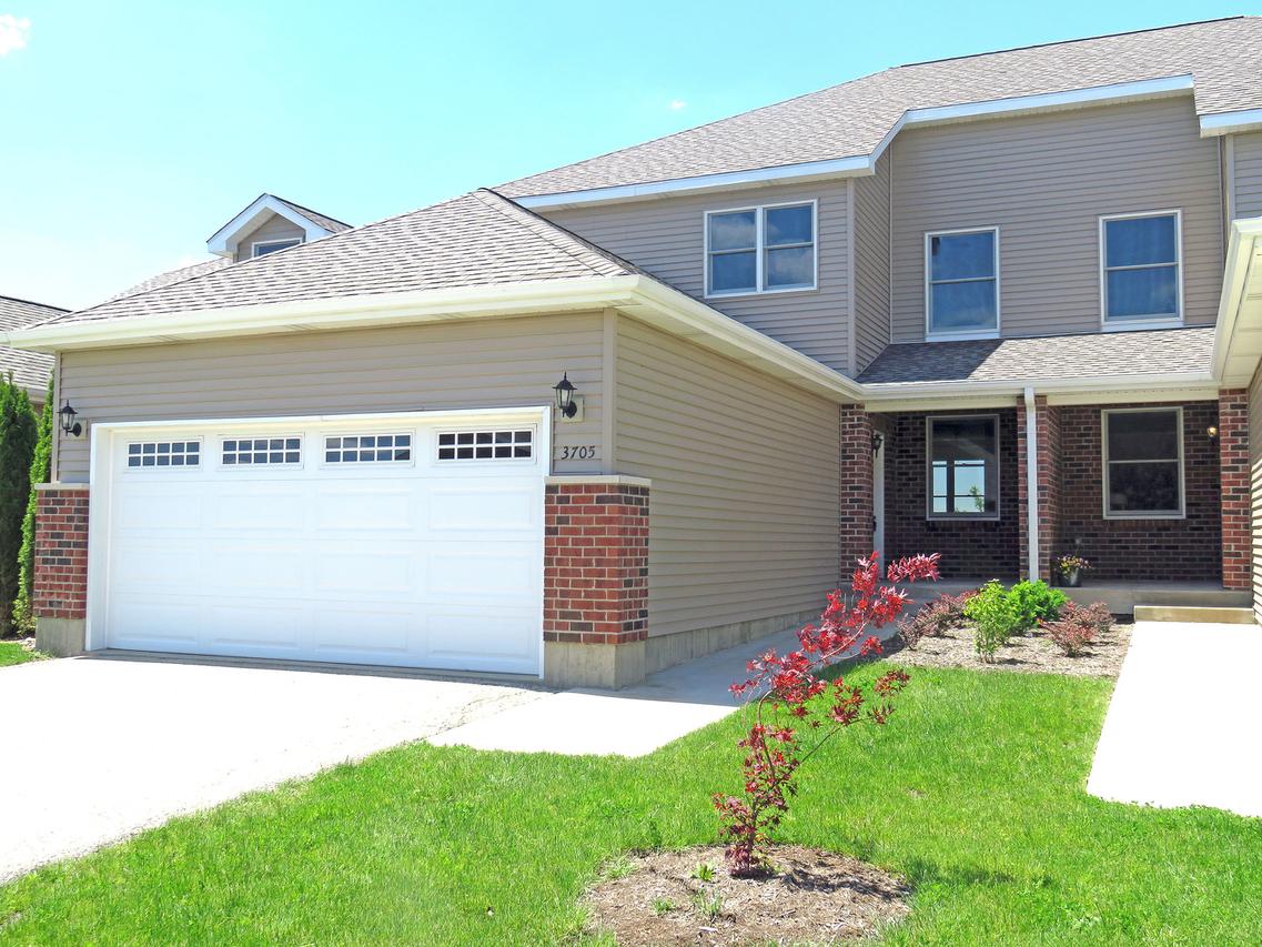 3705 Green Tree Ln., Dekalb, IL 60115