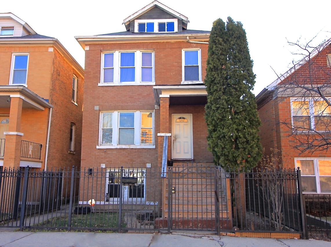 8344 S Mackinaw Ave., Chicago, IL 60617