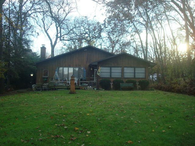807 S Emerald Dr., Mchenry, IL 60051