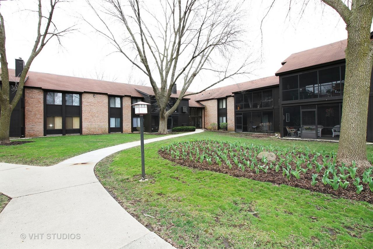 740 St Andrews Ln. #14, Crystal Lake, IL 60014