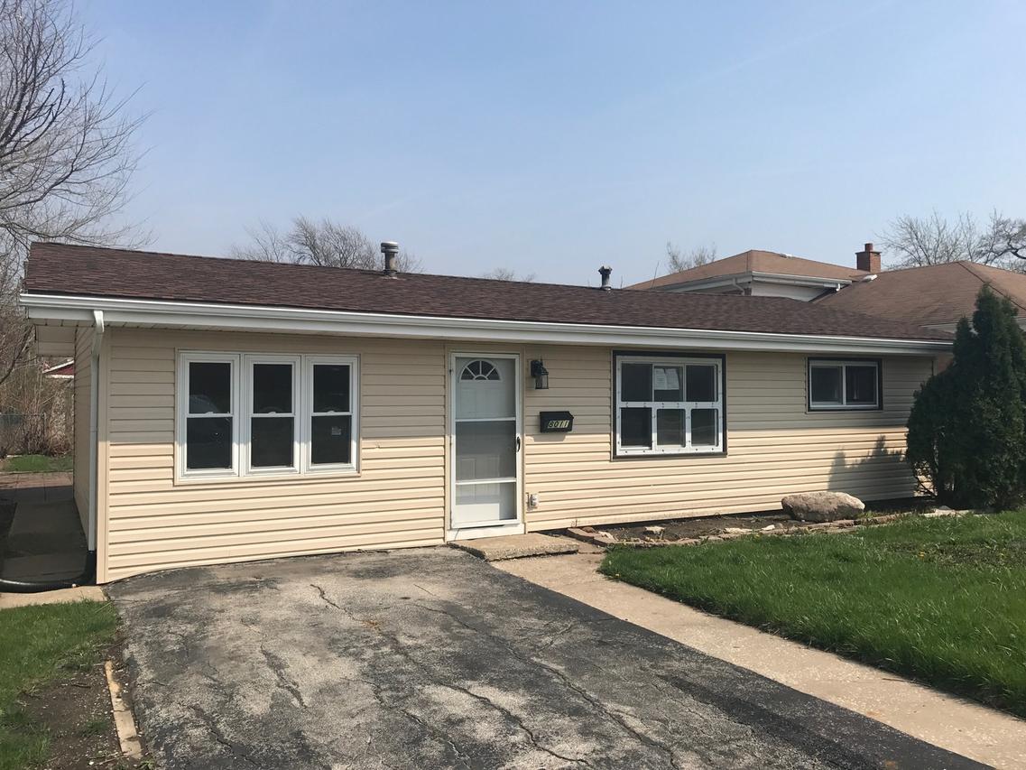 8011 Mansfield Ave., Burbank, IL 60459