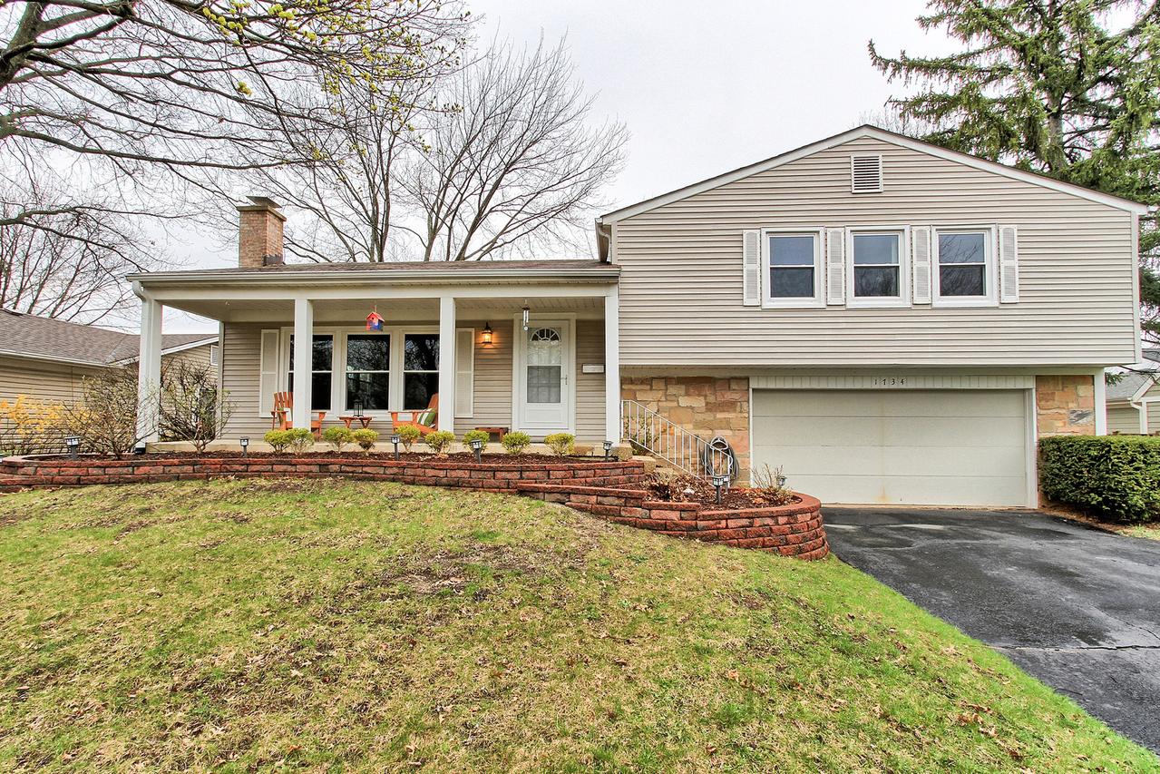1734 Epping Pl., Schaumburg, IL 60194