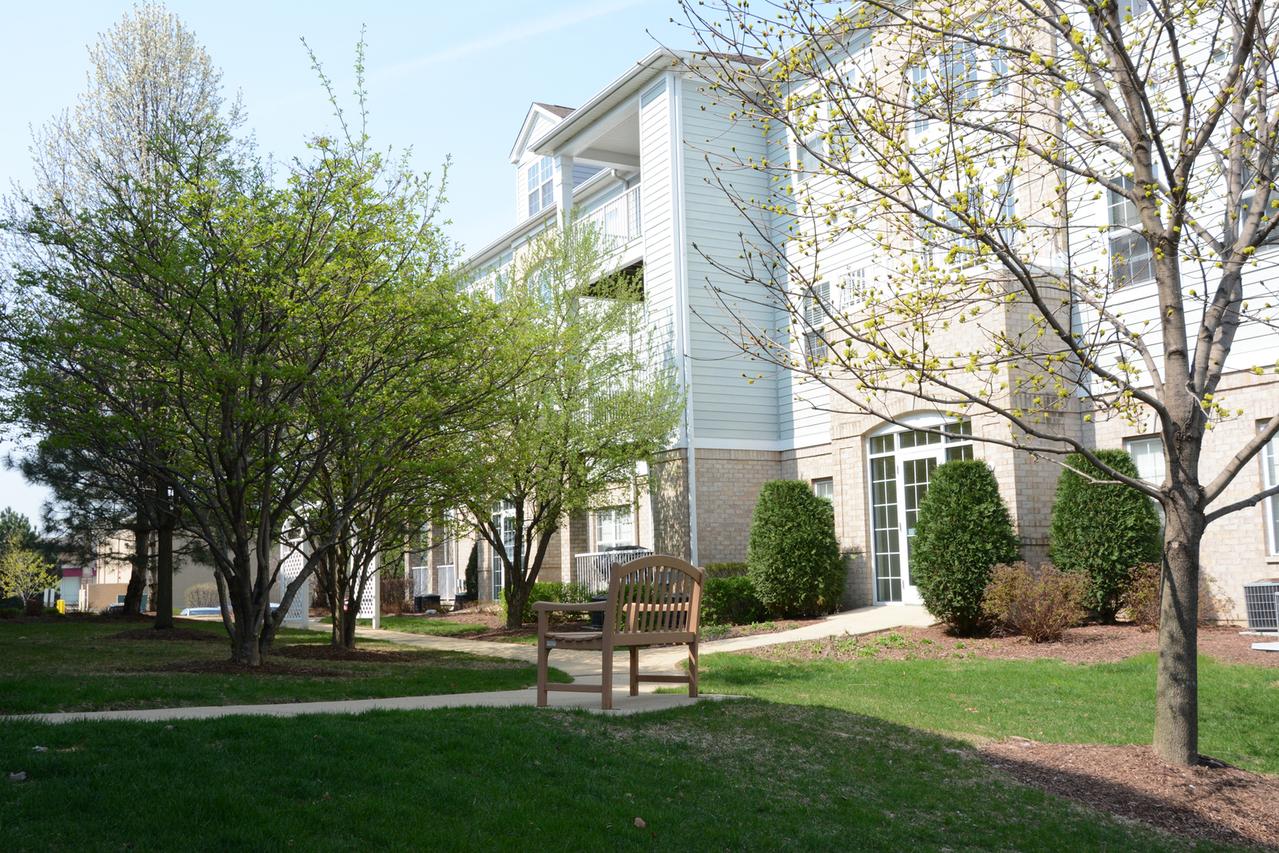 1315 W Lake St. #305, Addison, IL 60101