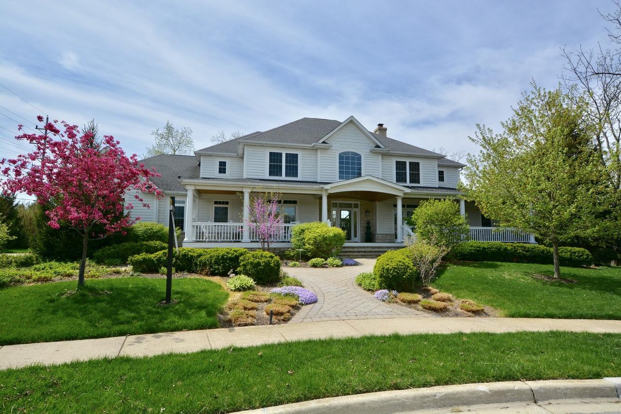 3S580 Herrick Hills Ct., Warrenville, IL 60555