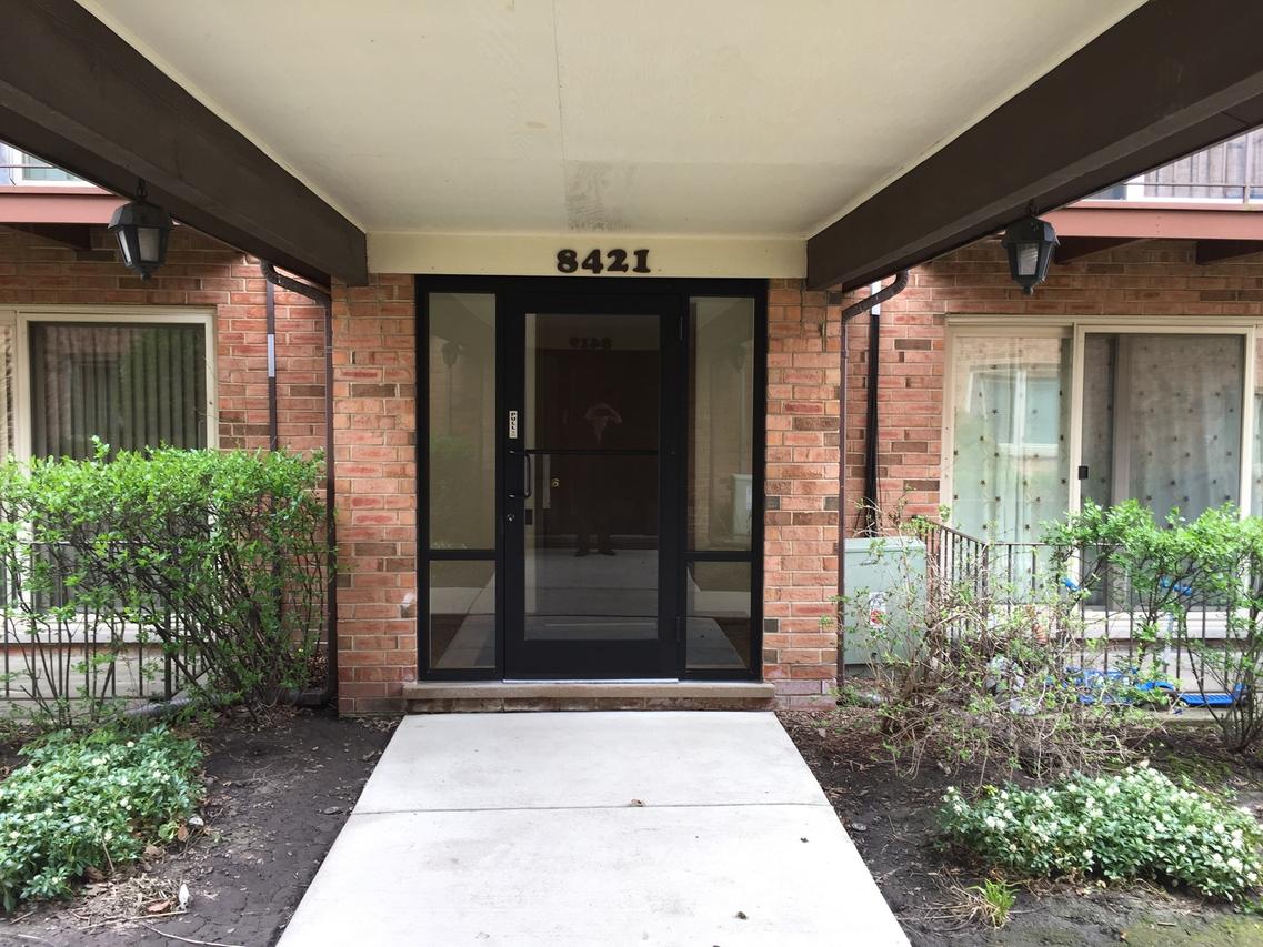 8421 W Gregory St. #101, Chicago, IL 60656