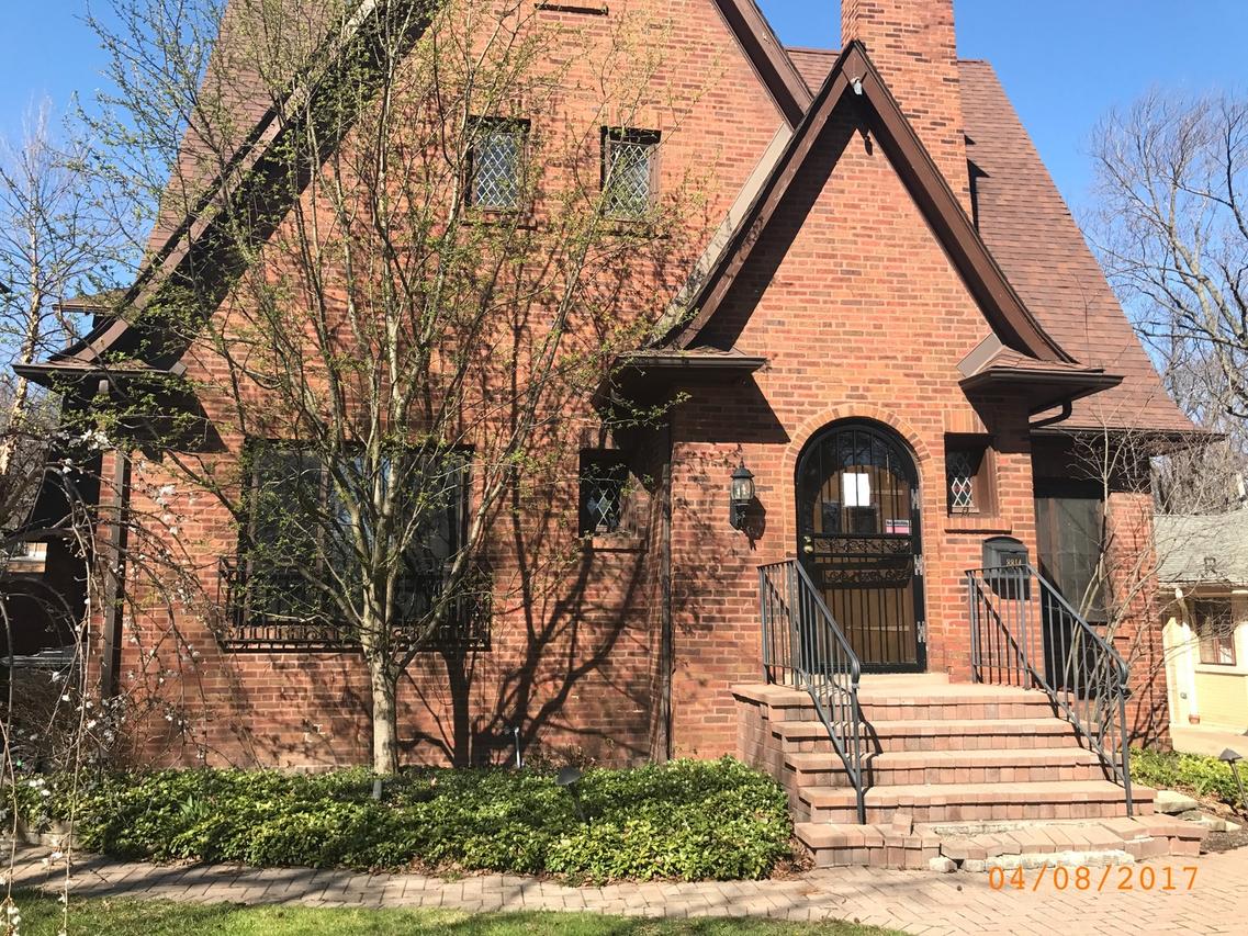 8814 S Hamilton Ave., Chicago, IL 60643