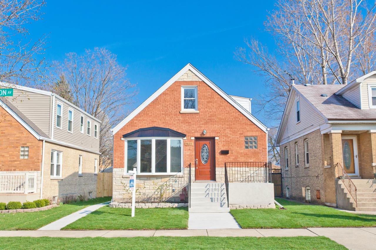 5835 N Napoleon Ave., Chicago, IL 60631