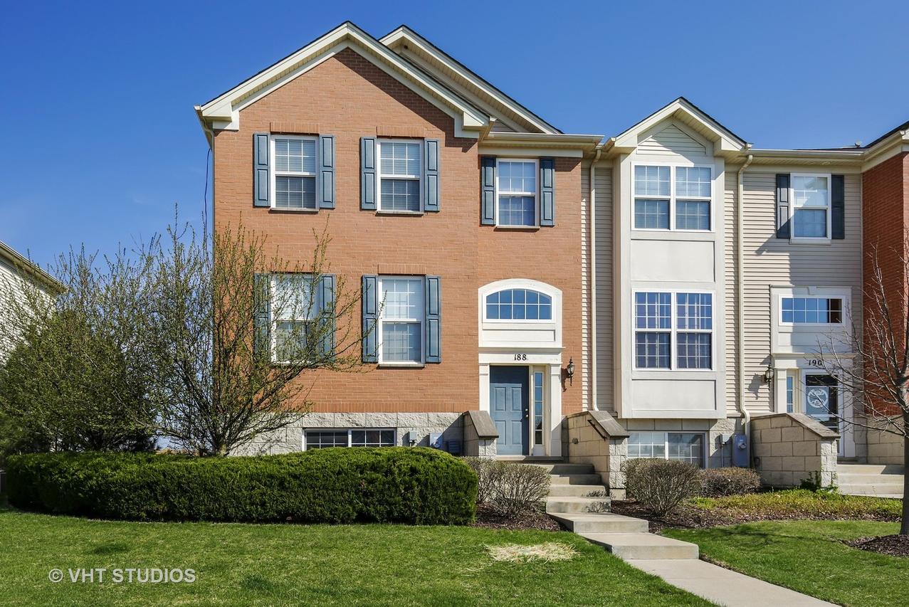 188 Willey St., Gilberts, IL 60136
