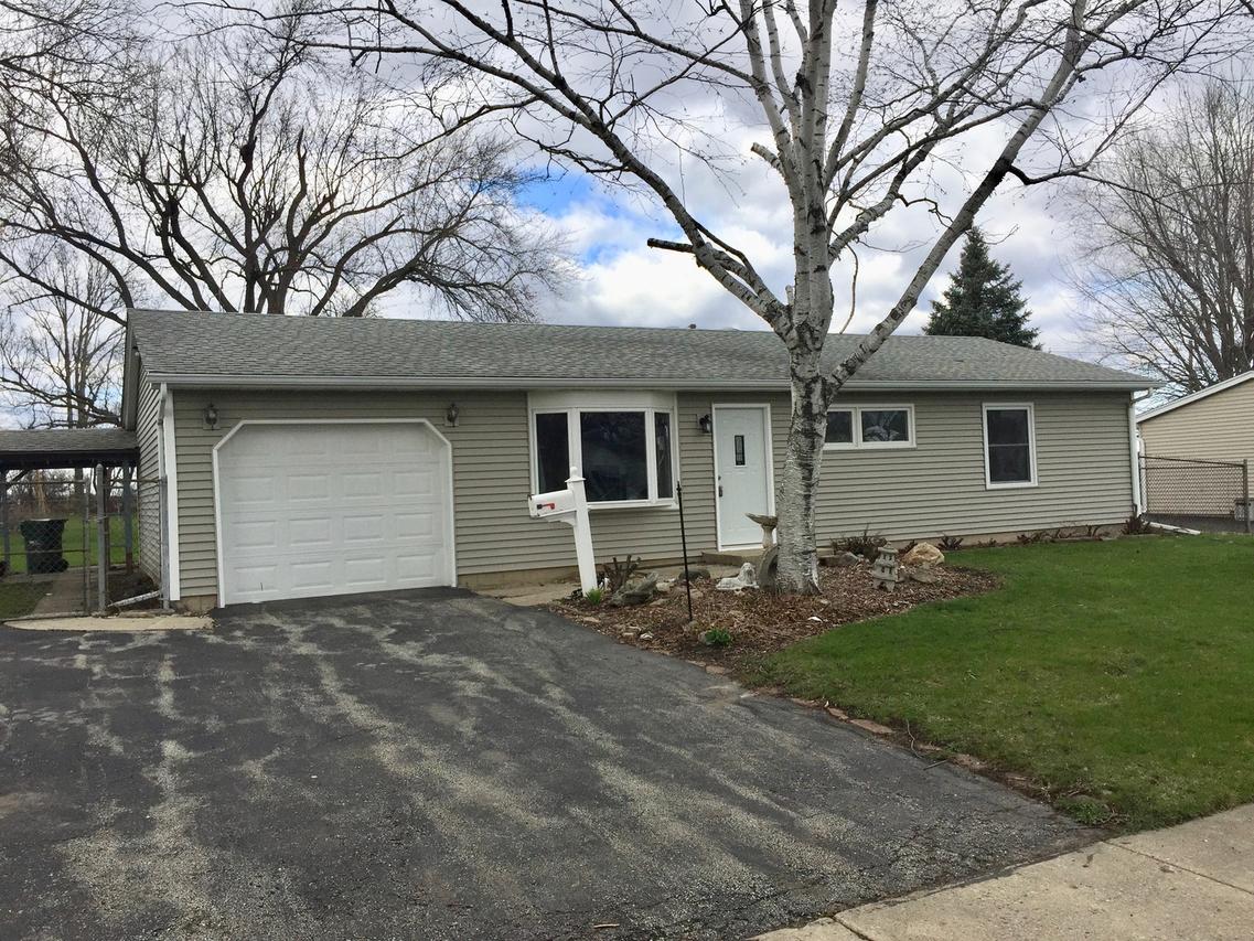 37178 N Grandwood Dr., Gurnee, IL 60031