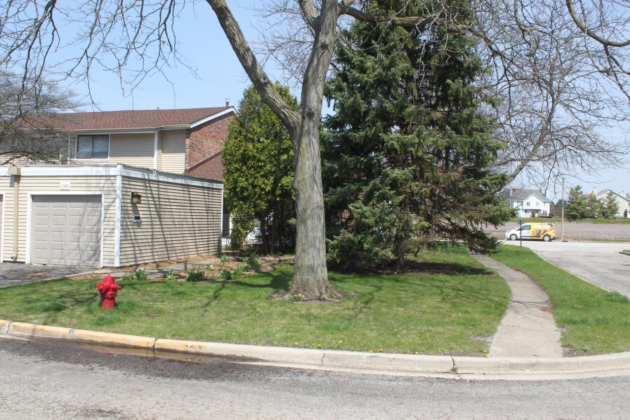 1081 Cascade Dr., Aurora, IL 60506