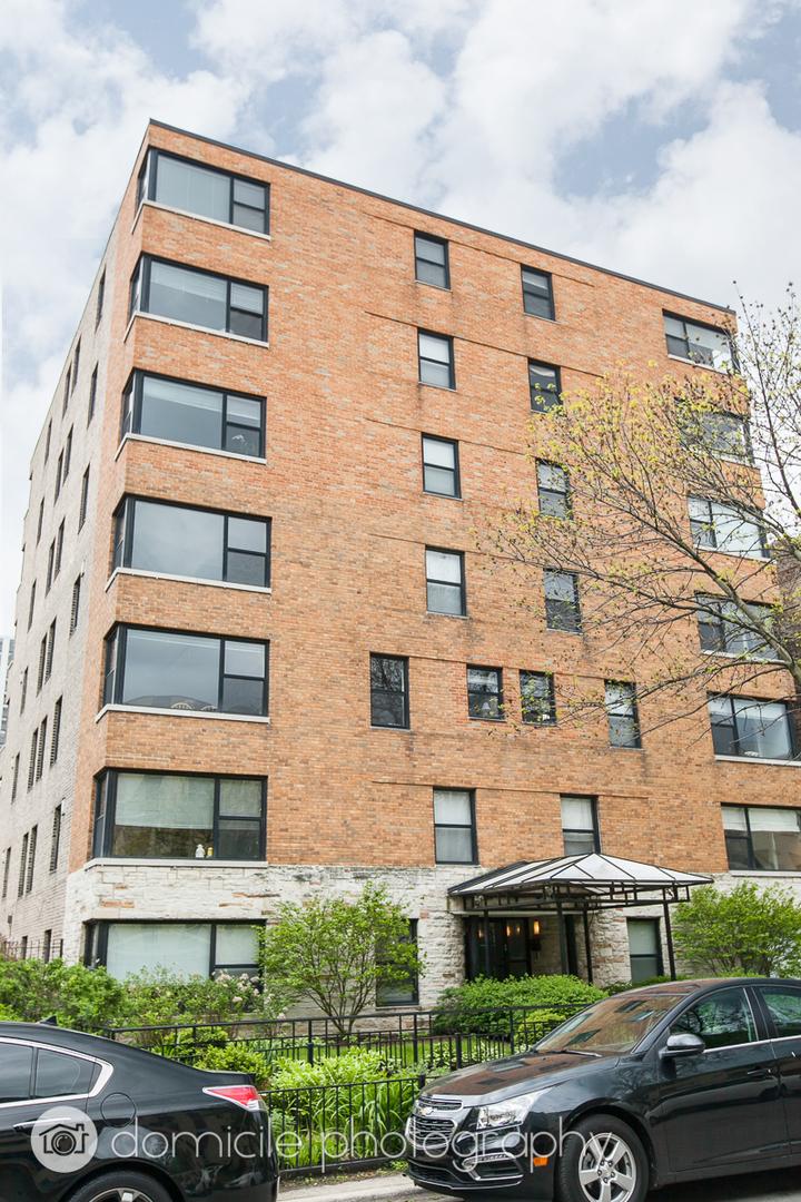 525 W Aldine Ave. #503, Chicago, IL 60657