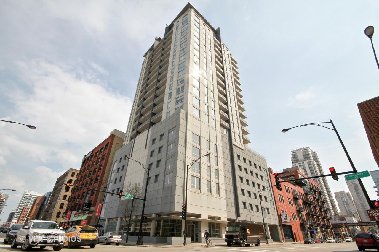 330 W Grand Ave. #1707, Chicago, IL 60654