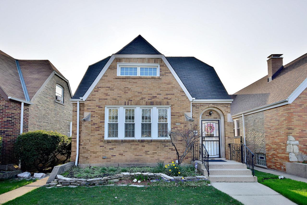 3320 N Oak Park Ave., Chicago, IL 60634