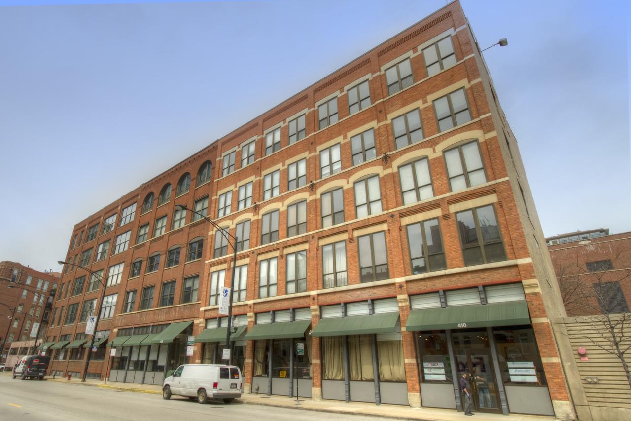 420 W Grand Ave. #2E, Chicago, IL 60654
