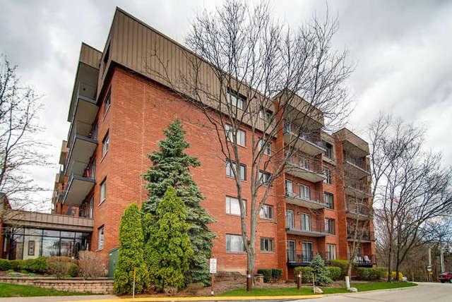 129 Acacia Cir. #105E, Indian Head Park, IL 60525