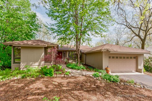 501 Robinwood Ln., Wheaton, IL 60189