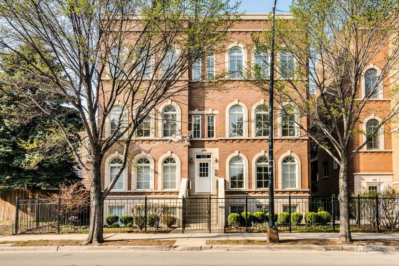 2454 W Foster Ave. #2E, Chicago, IL 60625