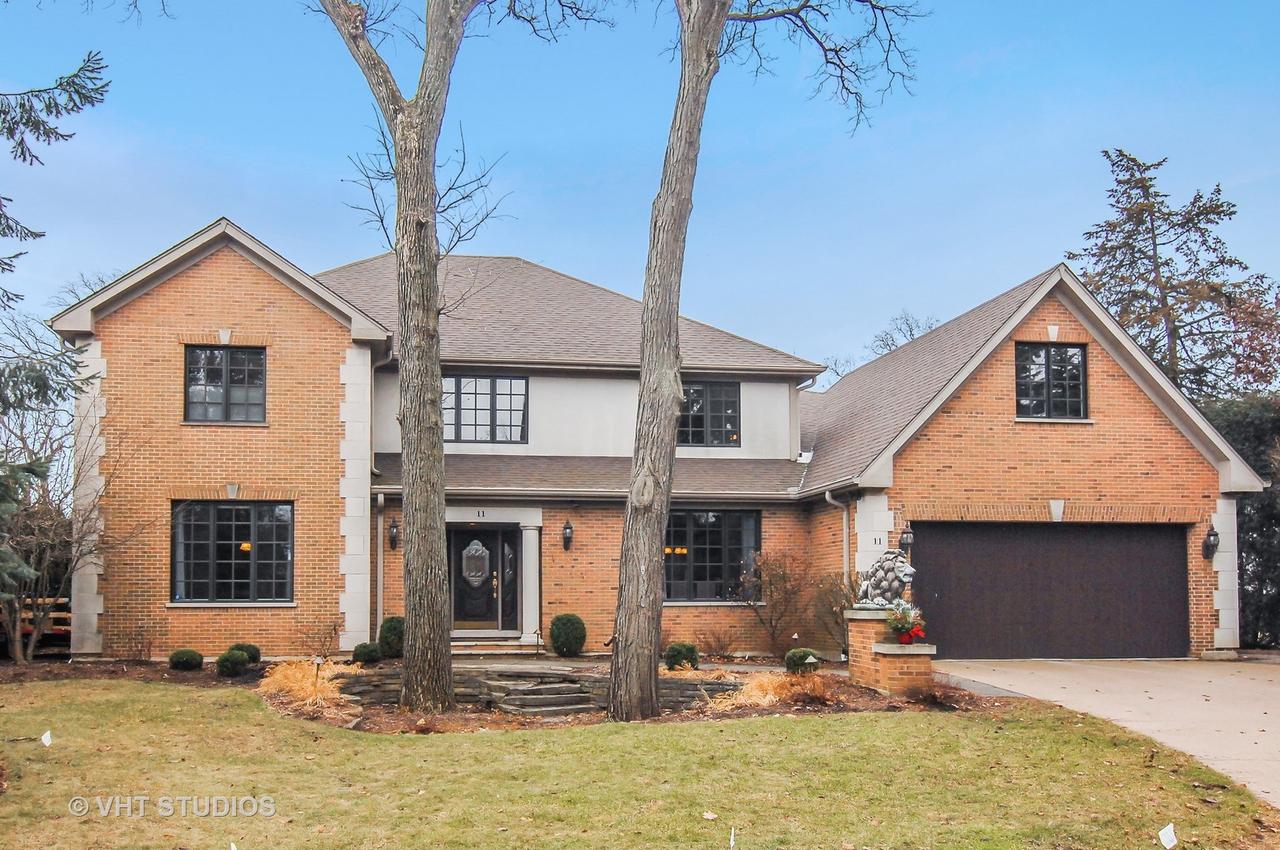 11 Exmoor Ct., Highwood, IL 60040