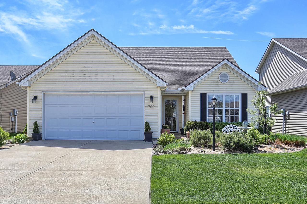 709 Luria Ln., Champaign, IL 61822