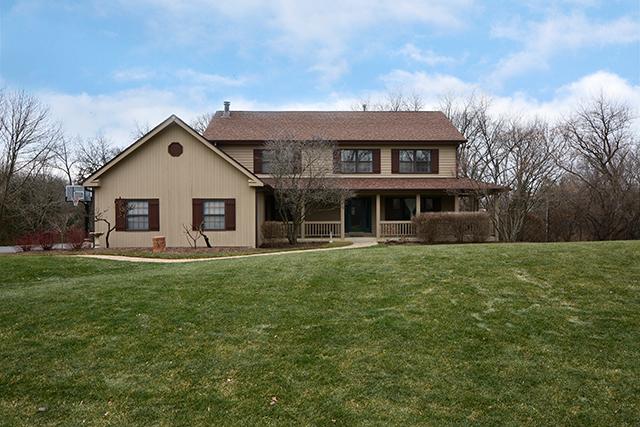 19 Arrowwood Dr., Hawthorn Woods, IL 60047