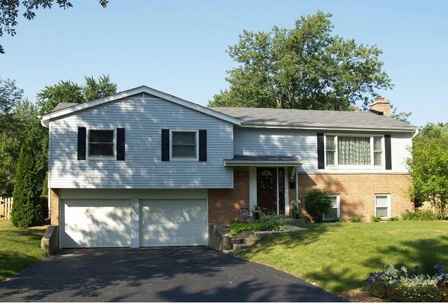 1936 N Cherry Hill Dr., Arlington Heights, IL 60004