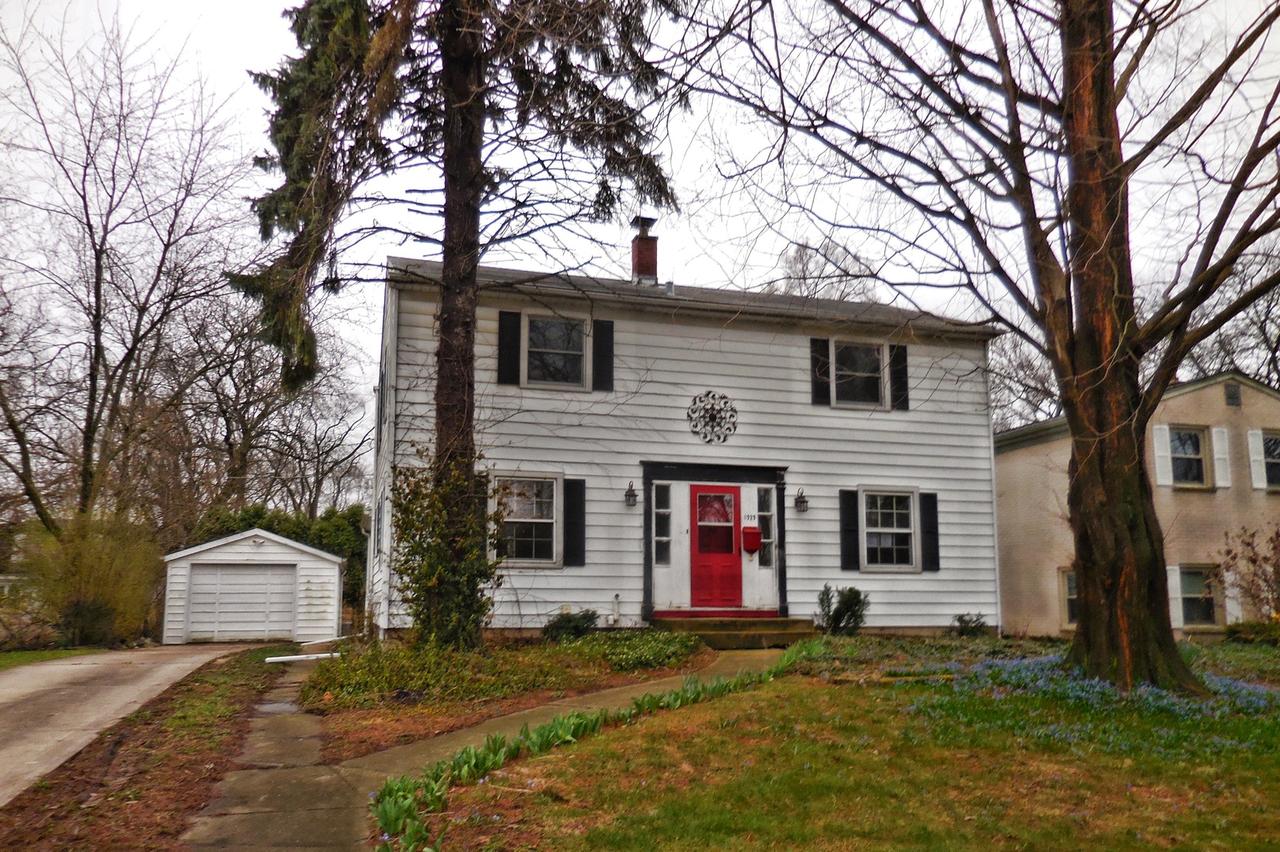 1323 Evergreen Rd., Homewood, IL 60430