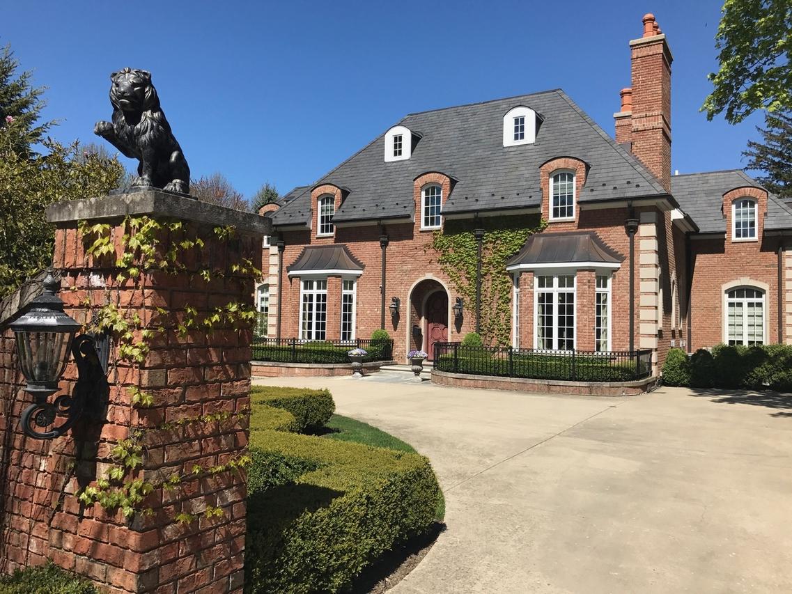 1471 Lake Rd., Lake Forest, IL 60045