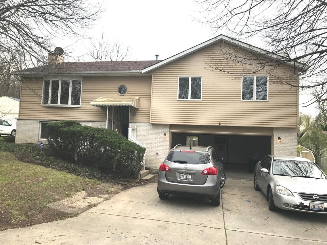 314 Hillside Ln., East Dundee, IL 60118