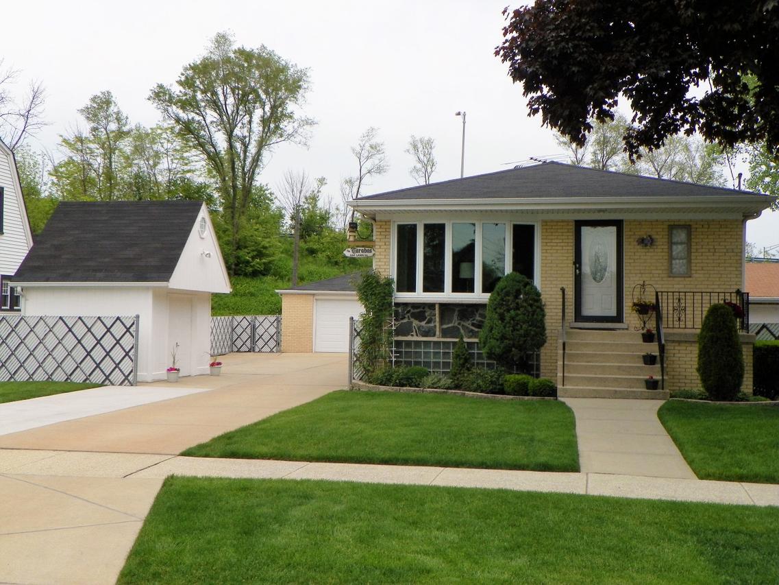 7130 W 96th St., Oak Lawn, IL 60453