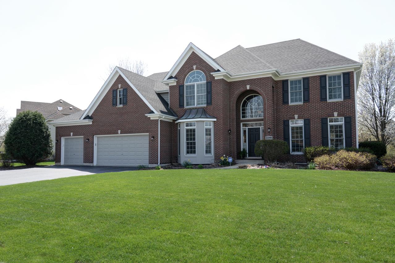 2246 Kings Ct., Geneva, IL 60134