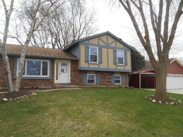 5405 W Winding Creek Dr., Mchenry, IL 60050