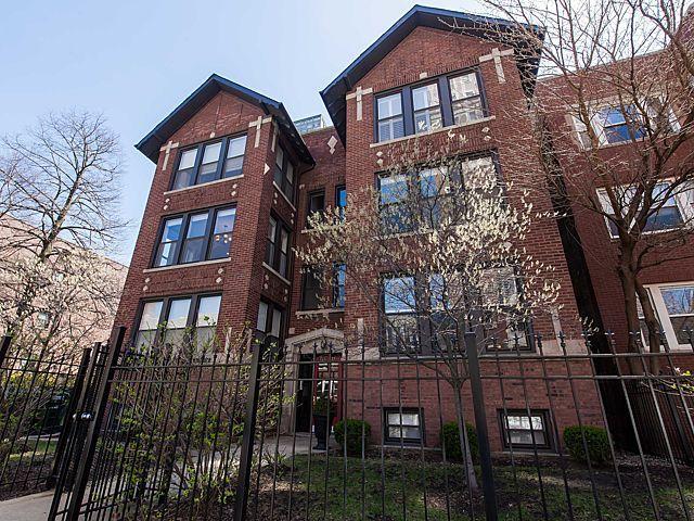 725 W Bittersweet Pl. #2E, Chicago, IL 60613