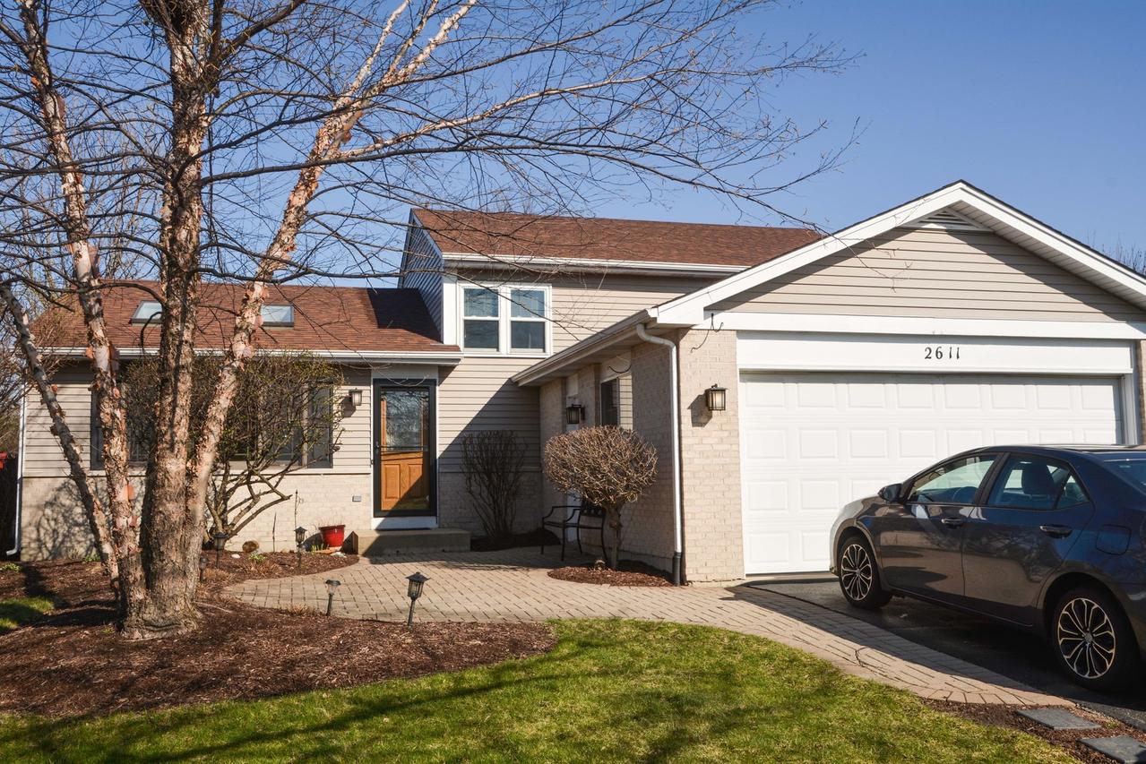 2611 Melbourne Ln., Lake In The Hills, IL 60156