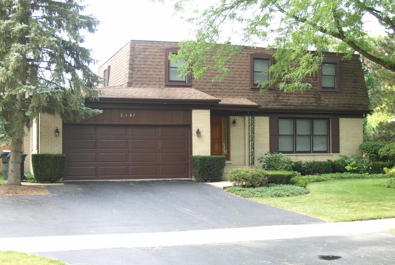 3437 River Falls Dr., Northbrook, IL 60062
