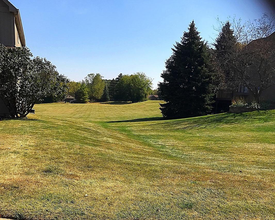 5908 Wild Plum Rd., Crystal Lake, IL 60014
