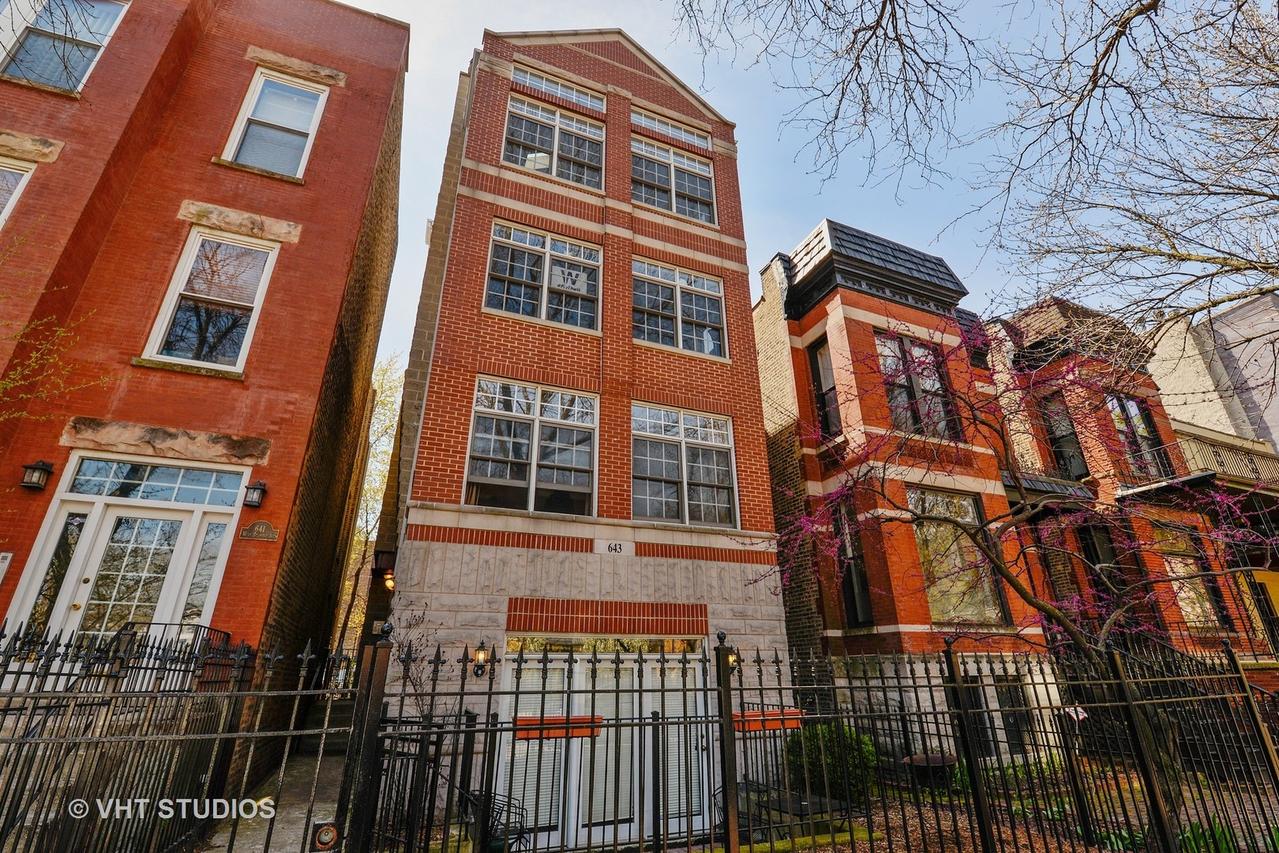 643 W Belmont Ave. #2, Chicago, IL 60657
