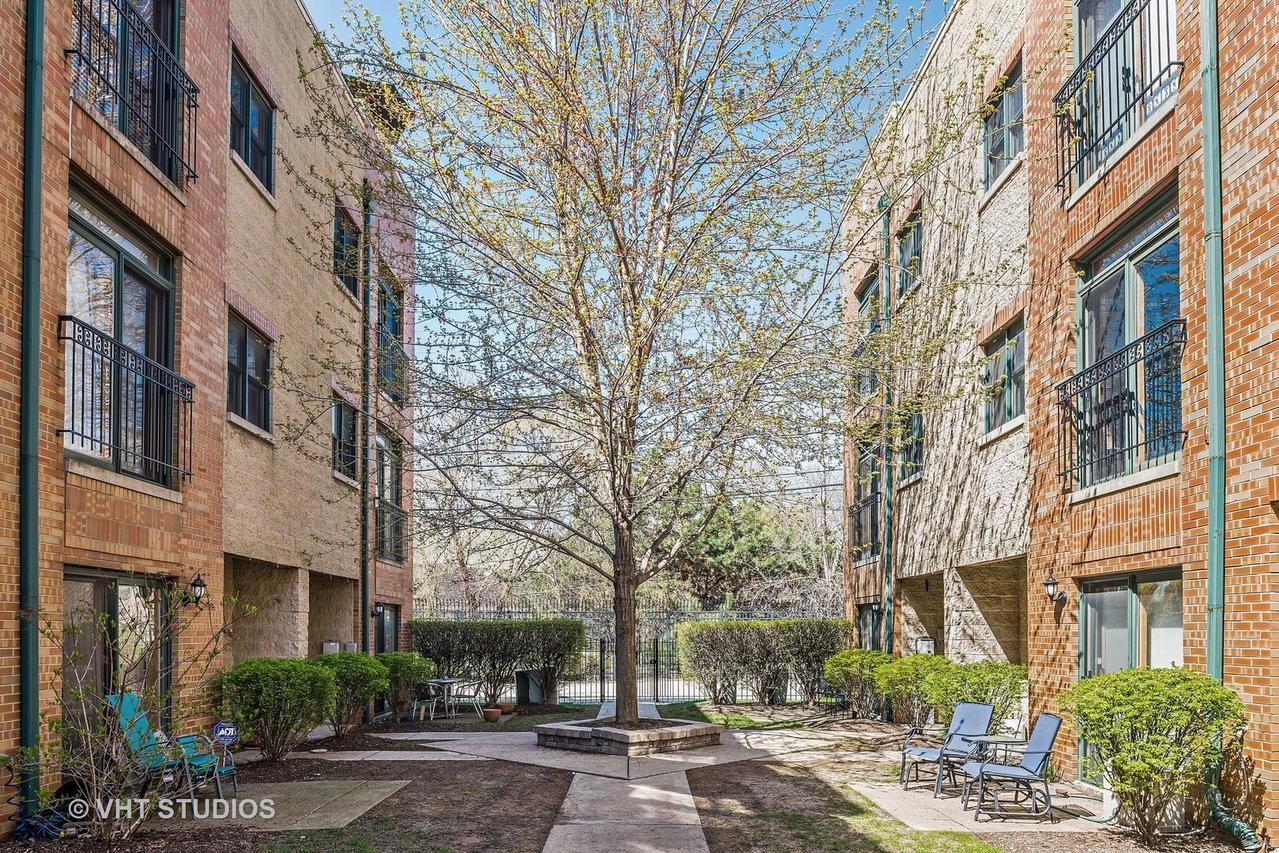 2770 N Wolcott Ave. #J, Chicago, IL 60614