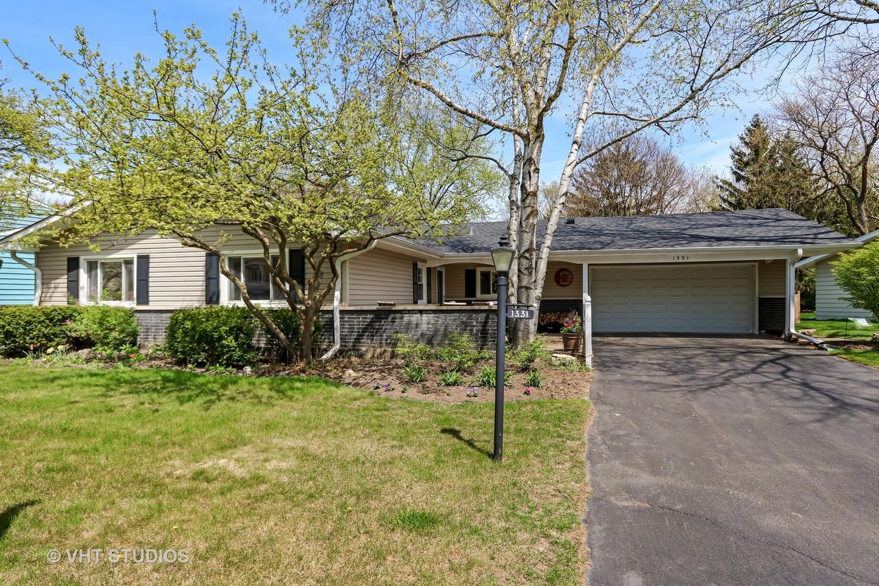 1331 Adirondack Dr., Northbrook, IL 60062
