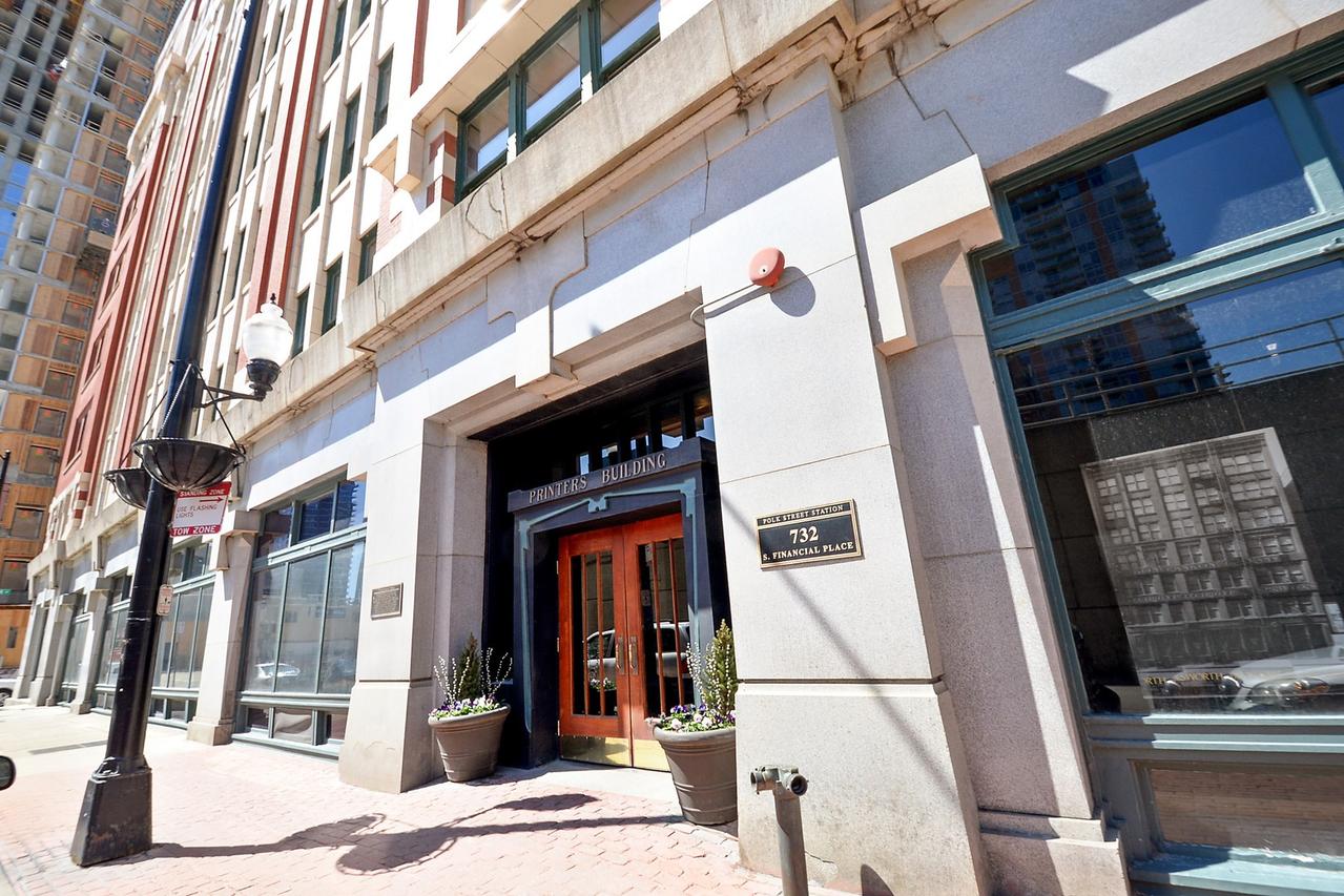 732 S Financial Pl. #512, Chicago, IL 60605