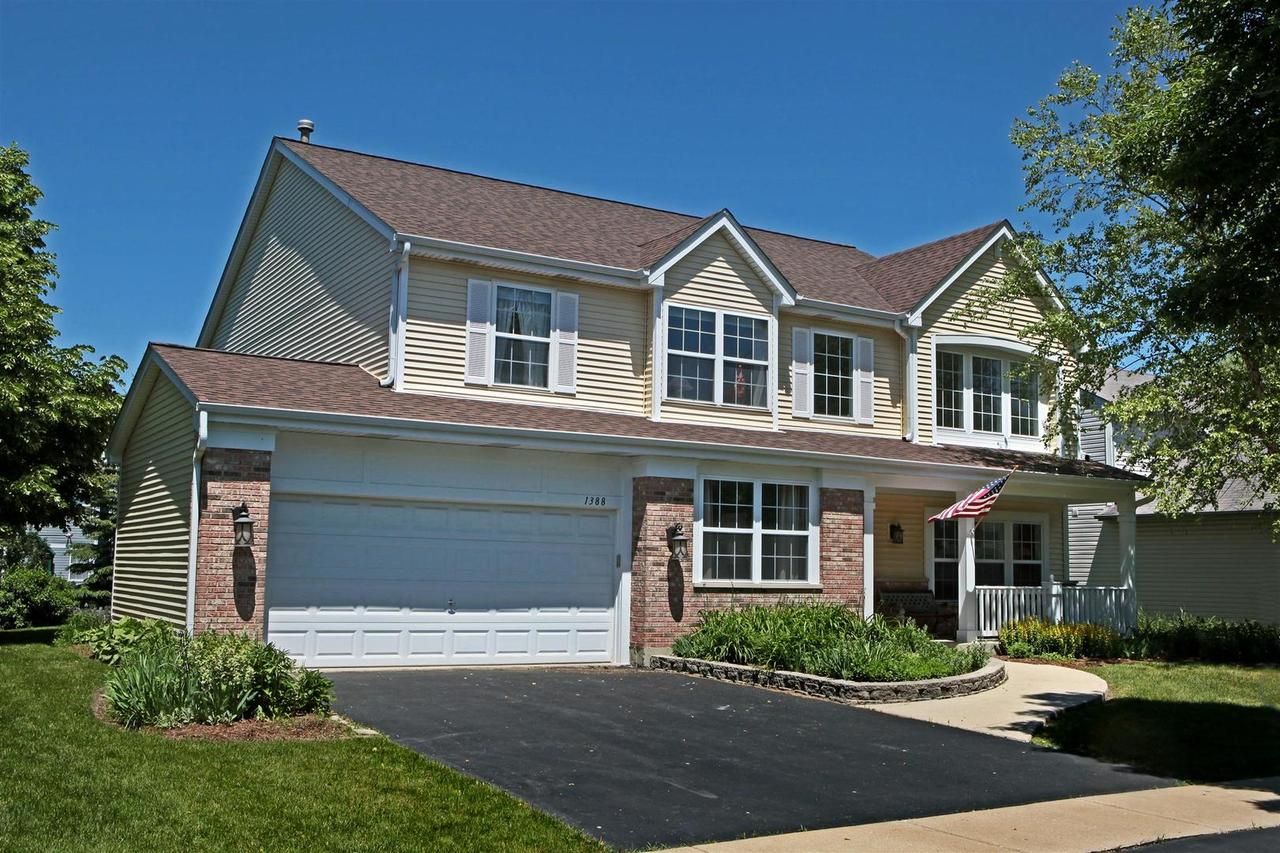 1388 Windsor Ln., Grayslake, IL 60030