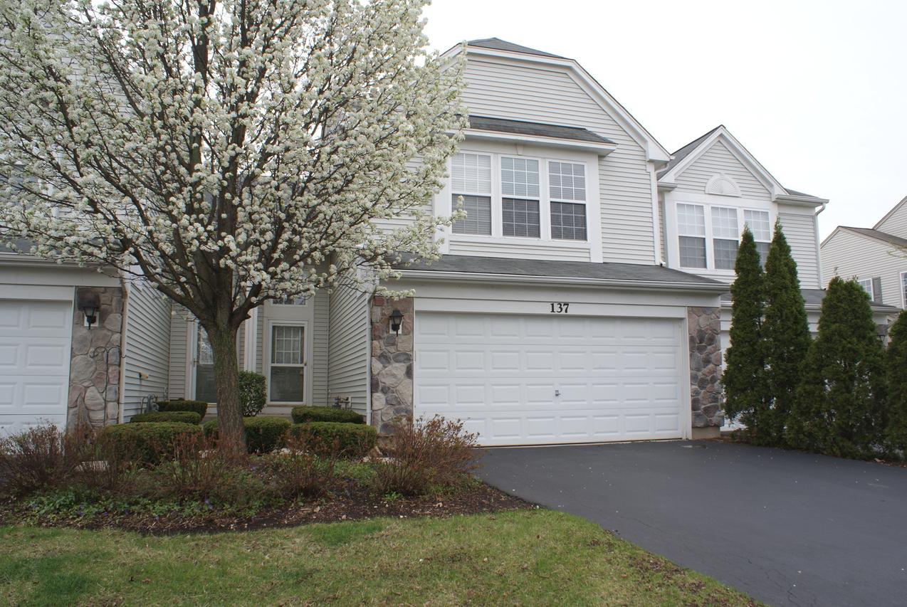 137 W Buckingham Dr., Round Lake, IL 60073