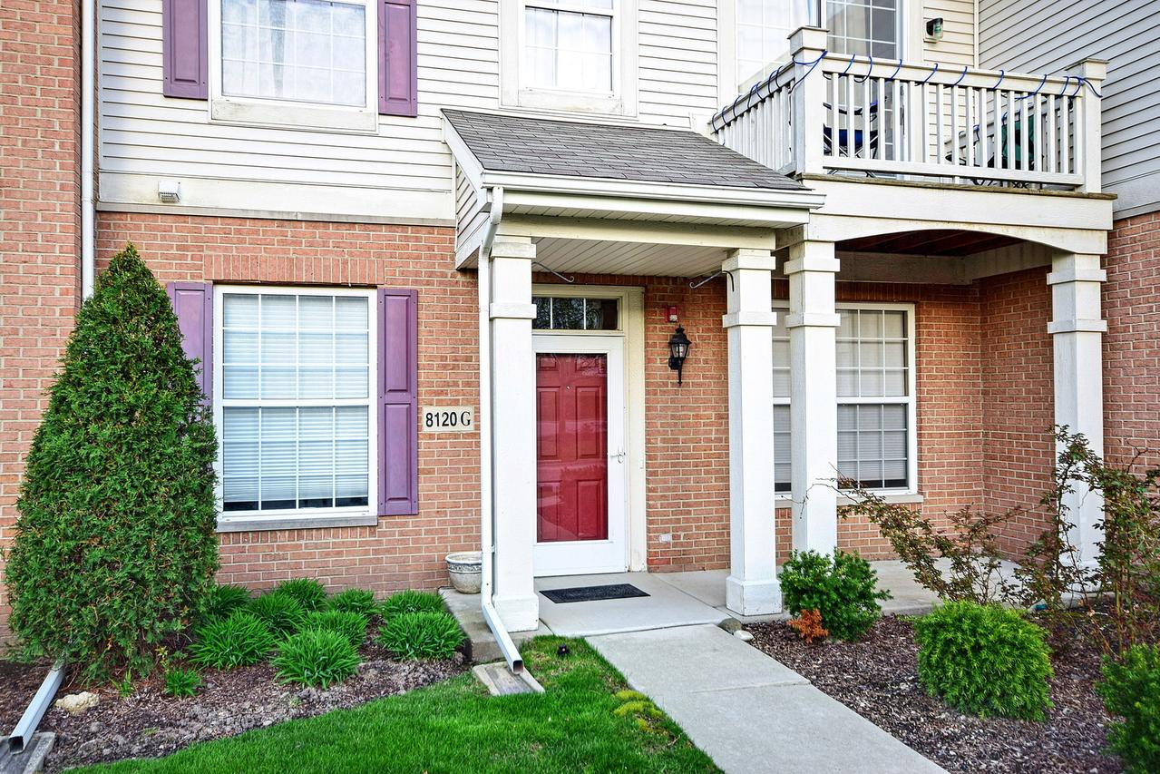 8120 Concord Ln. #G, Justice, IL 60458