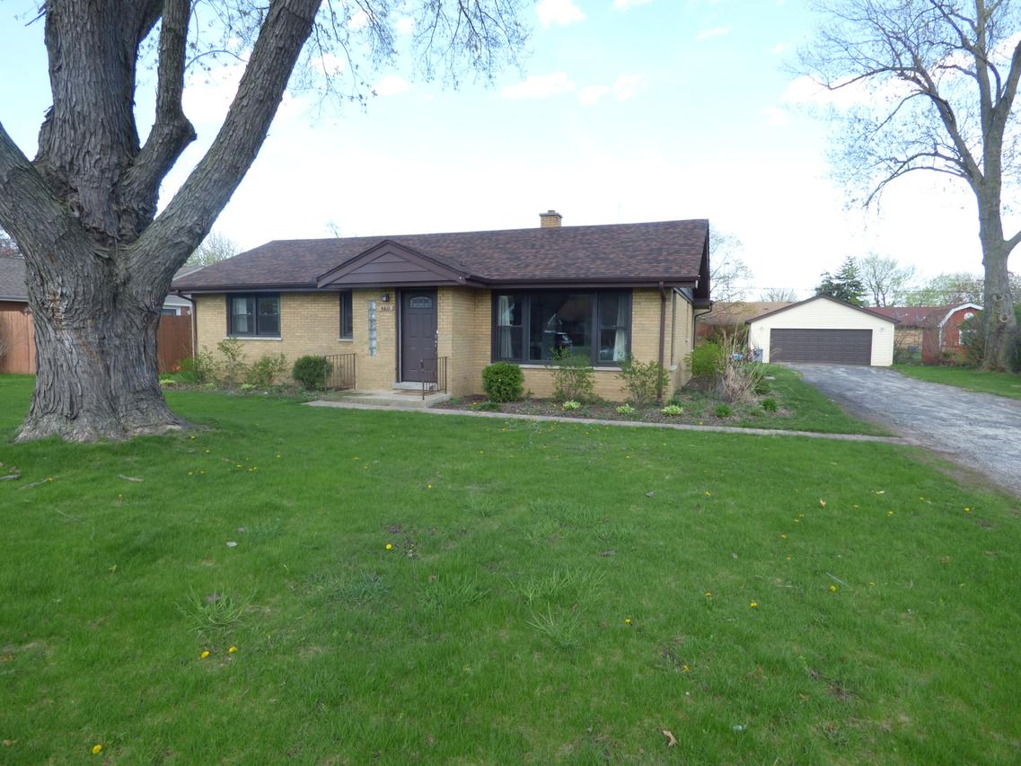 9411 S 77th Ave., Hickory Hills, IL 60457