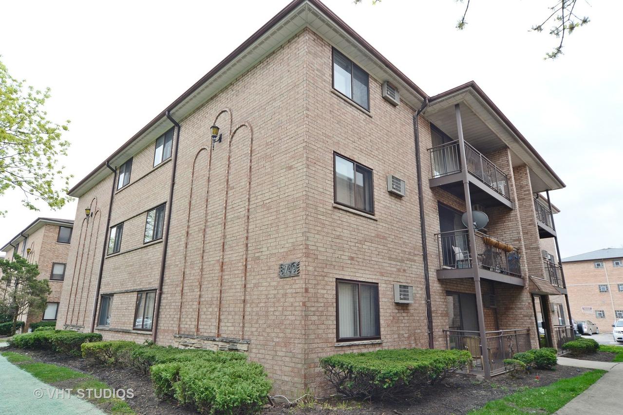 8749 W Summerdale Ave. #1D, Chicago, IL 60656