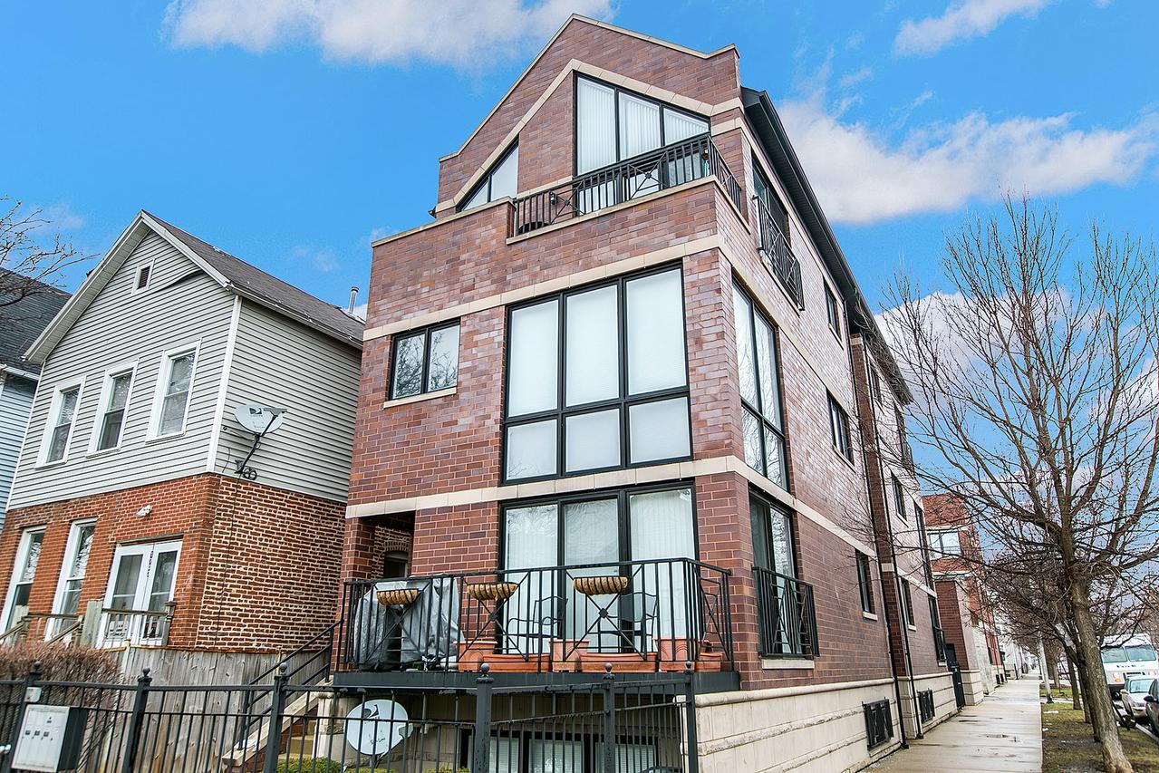 1701 N Washtenaw Ave. #1E, Chicago, IL 60647