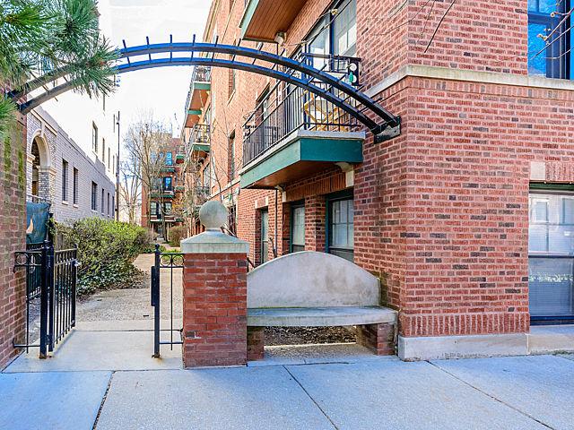 651 W Melrose St. #1N, Chicago, IL 60657